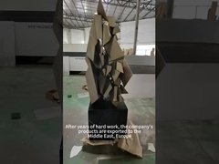 নকল ধাতব ভাস্কর্য